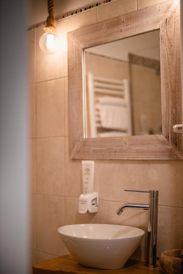 Love&Fama Hotel Sabaudia Buitenkant foto