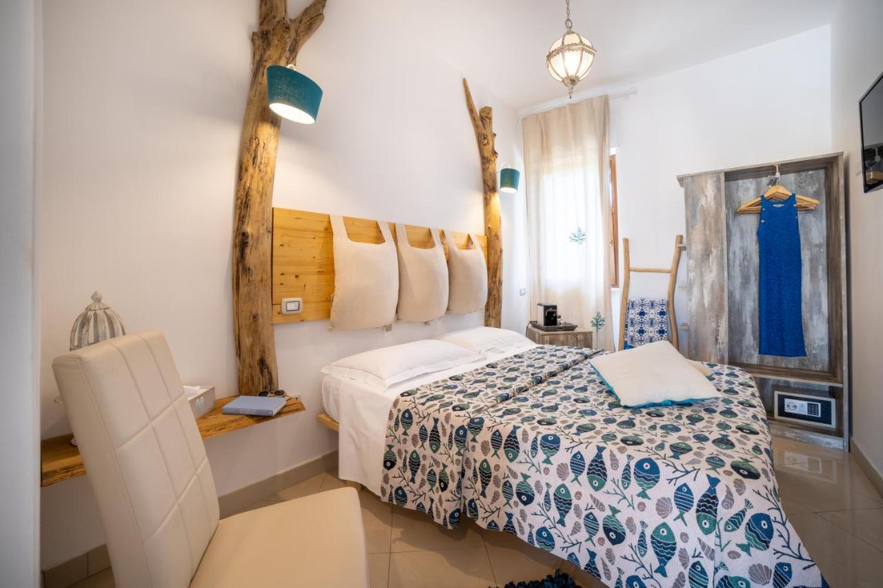Love&Fama Hotel Sabaudia Buitenkant foto