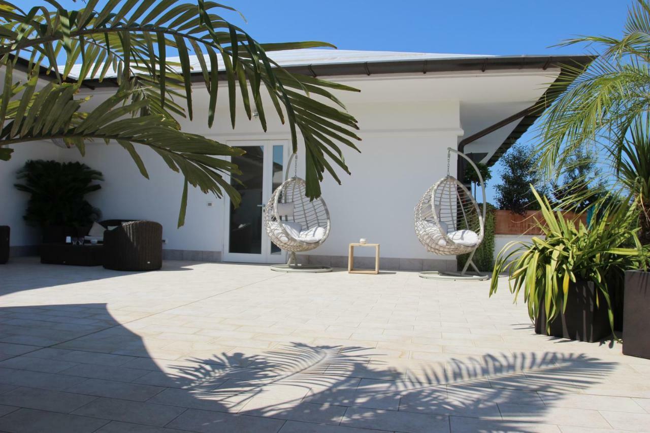 Love&Fama Hotel Sabaudia Buitenkant foto